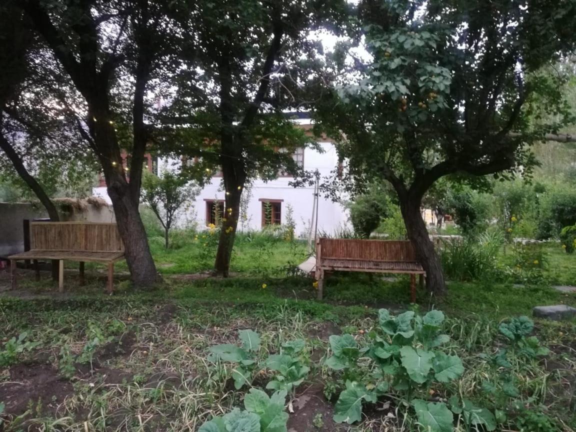 Sernang Homestay Hundar Exterior photo
