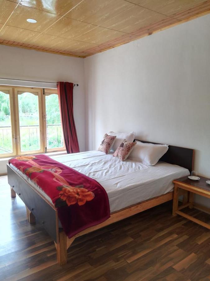 Sernang Homestay Hundar Exterior photo