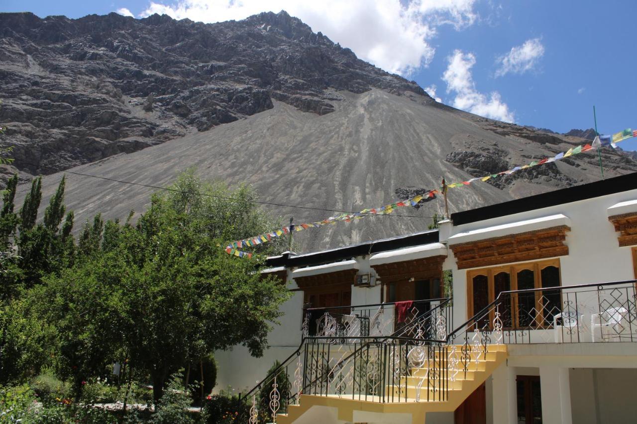 Sernang Homestay Hundar Exterior photo