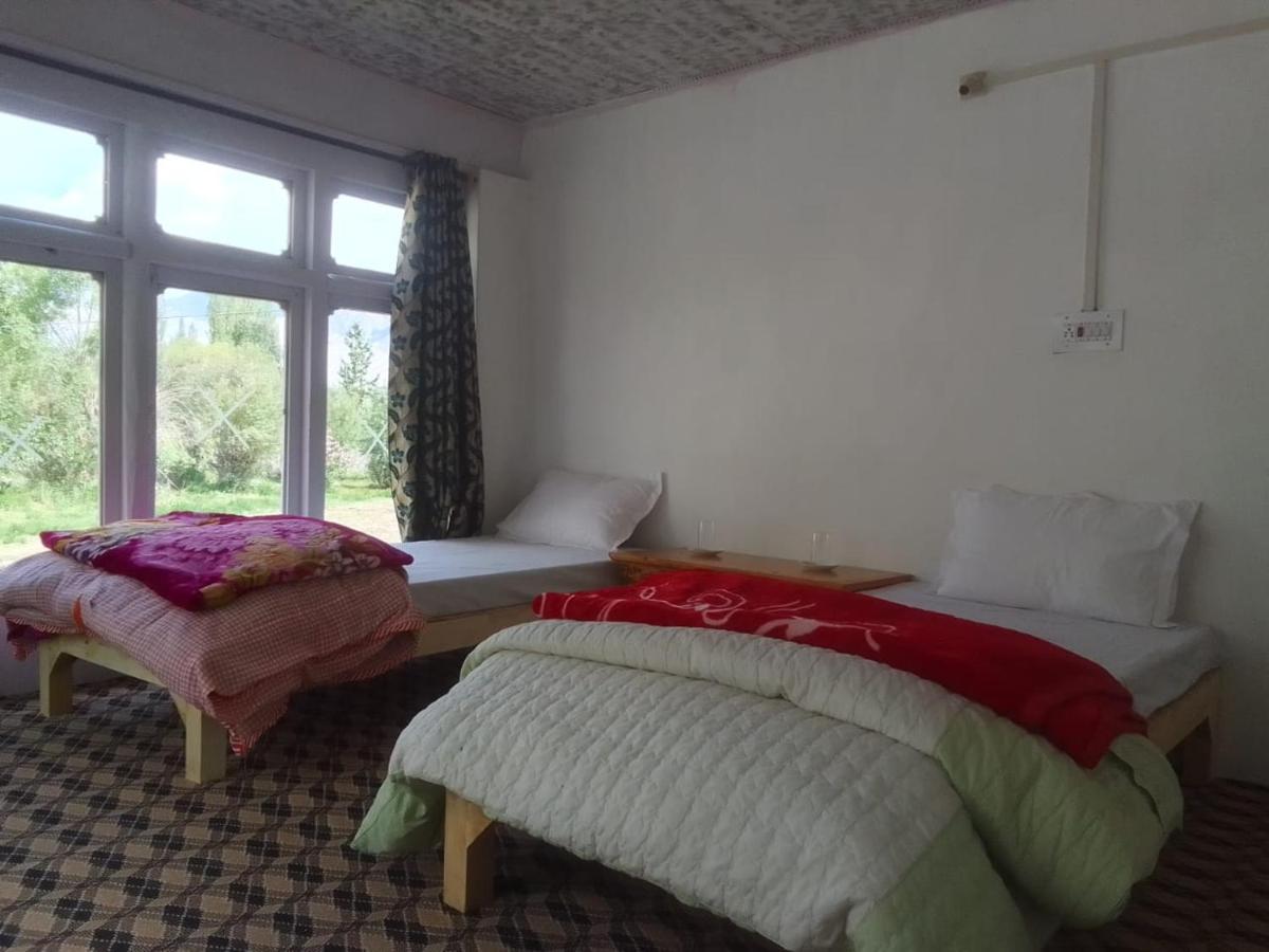Sernang Homestay Hundar Exterior photo